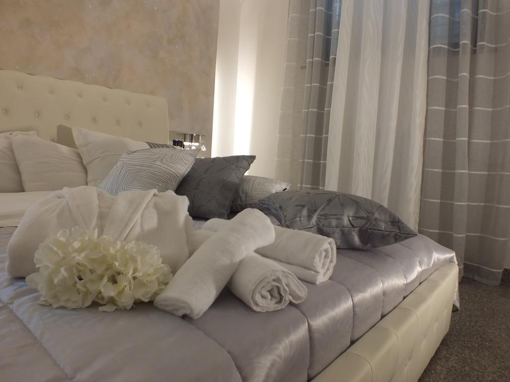 Villa Serena Asyż Zewnętrze zdjęcie