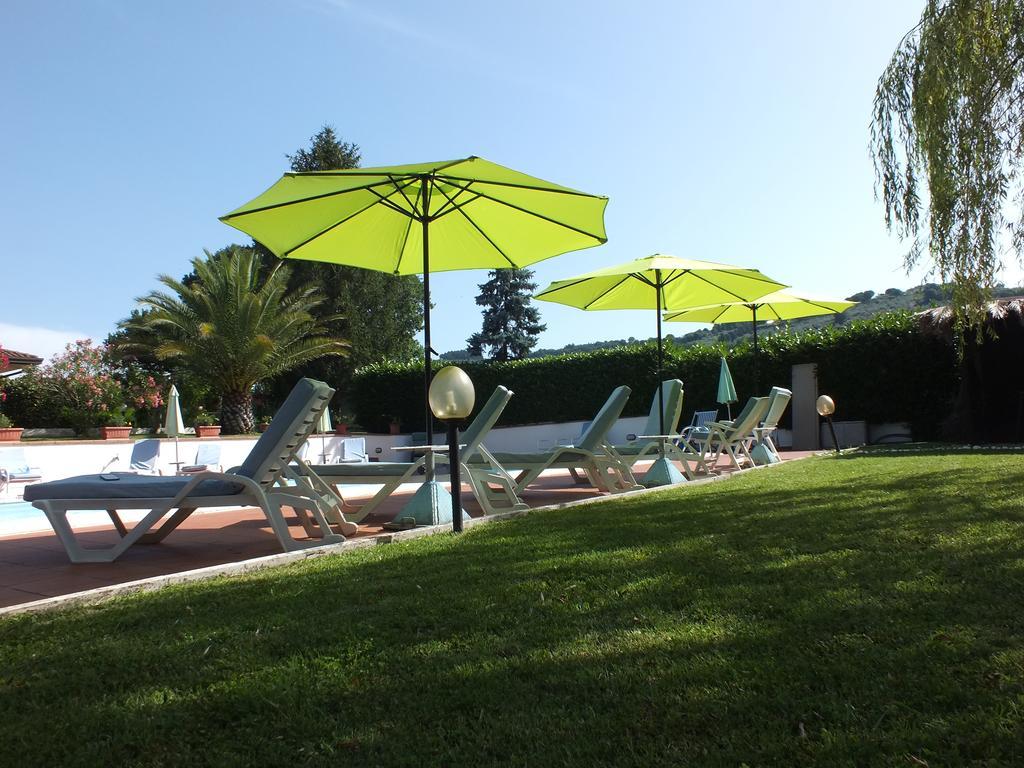 Villa Serena Asyż Zewnętrze zdjęcie